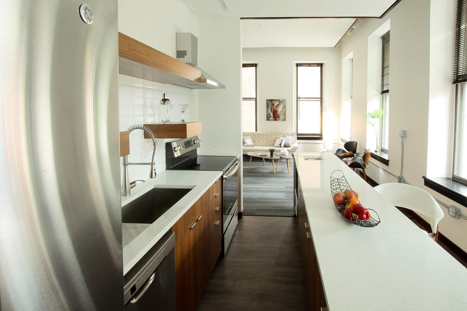Luxury apartments attract millennials, baby boomers who want upscale